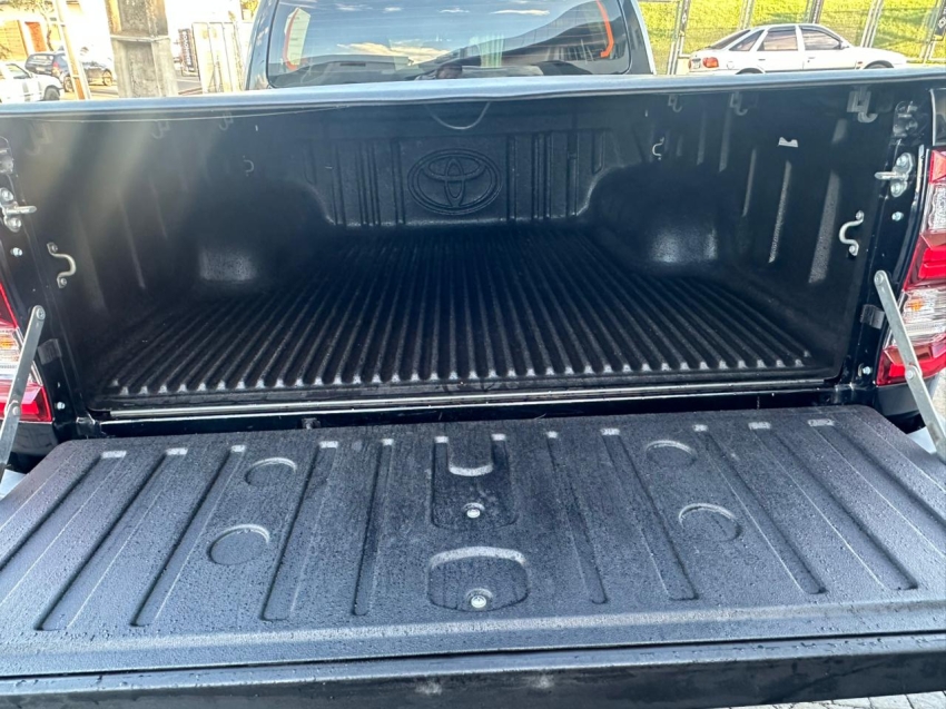 toyota hilux 2.8 d-4d turbo diesel cd srx plus 4x4 automatico 4p 20248