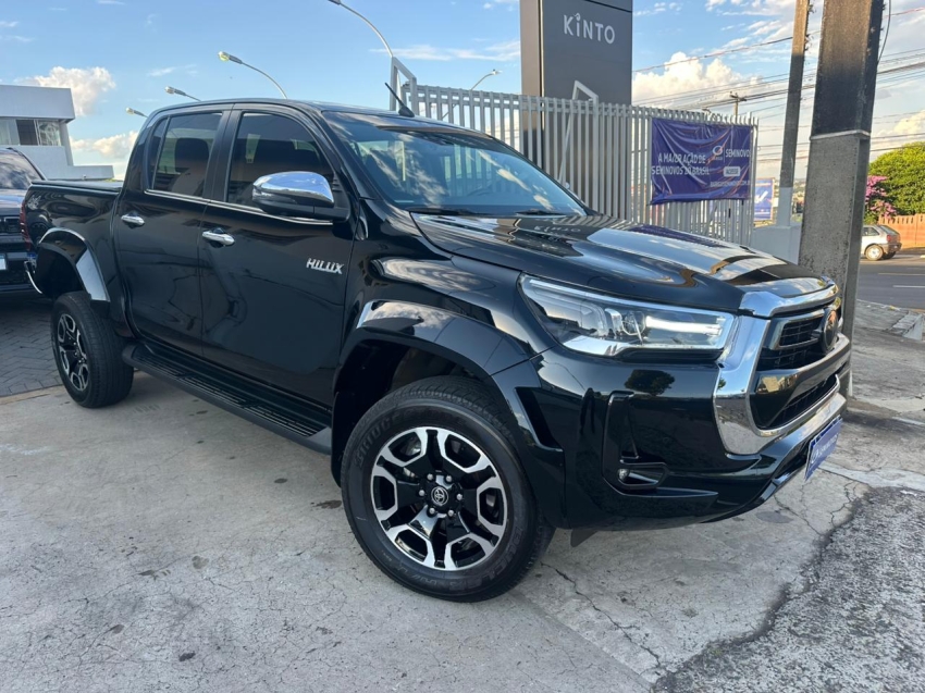 toyota hilux 2.8 d-4d turbo diesel cd srx plus 4x4 automatico 4p 20241