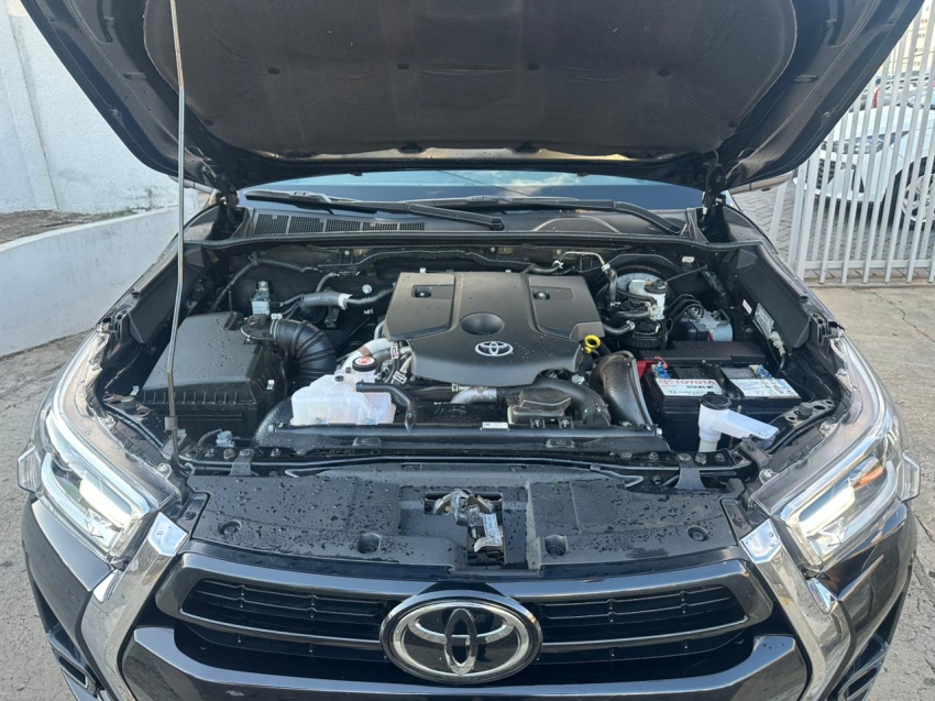 toyota hilux 2.8 d-4d turbo diesel cd srx plus 4x4 automatico 4p 20249
