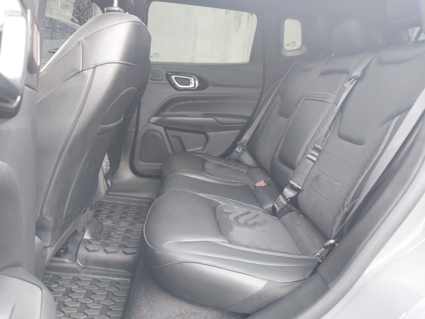 jeep compass 2.0 hurricane 4 turbo gasolina blackhawk at9 4p automatico 202516