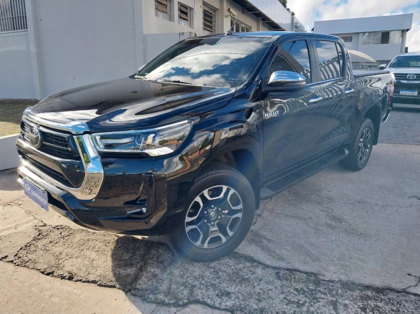 toyota hilux 2.8 d-4d turbo diesel cd srx 4x4 automatico 4p 20212