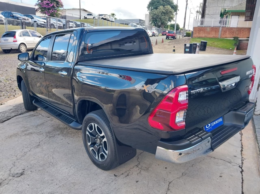 toyota hilux 2.8 d-4d turbo diesel cd srx 4x4 automatico 4p 20215