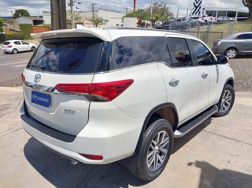 toyota hilux sw4 2.8 srx 4x4 7 lugares 16v turbo intercooler diesel 4p automatico 20197