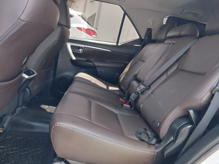 toyota hilux sw4 2.8 srx 4x4 7 lugares 16v turbo intercooler diesel 4p automatico 201913