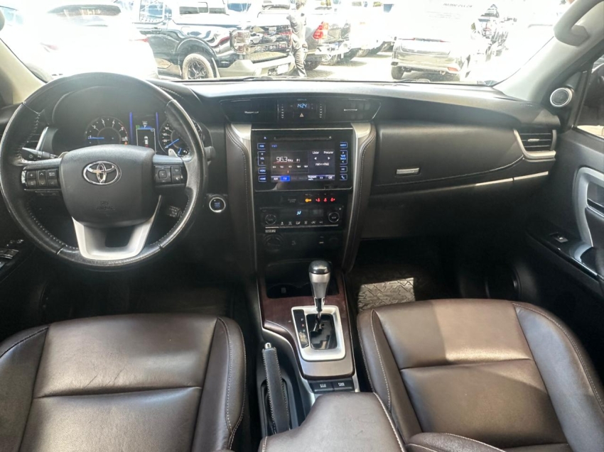 toyota hilux sw4 2.8 srx 4x4 7 lugares 16v turbo intercooler diesel 4p automatico 20198