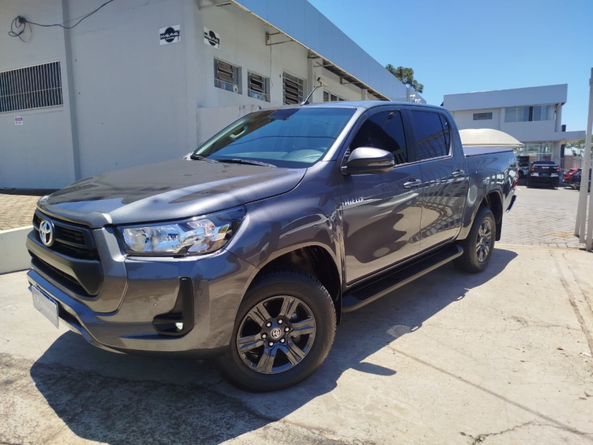 toyota hilux 2.8 d-4d turbo diesel cd sr 4x4 automatico 4p 20252