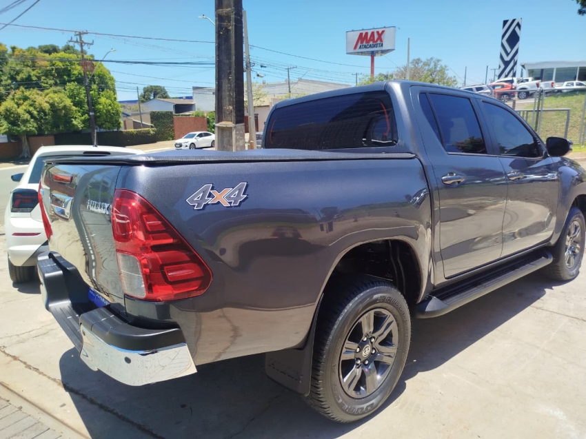 toyota hilux 2.8 d-4d turbo diesel cd sr 4x4 automatico 4p 20256