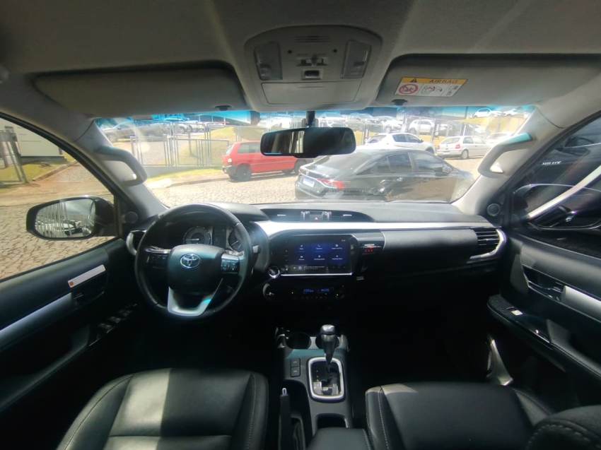 toyota hilux 2.8 d-4d turbo diesel cd srv 4x4 automatico 4p 202411