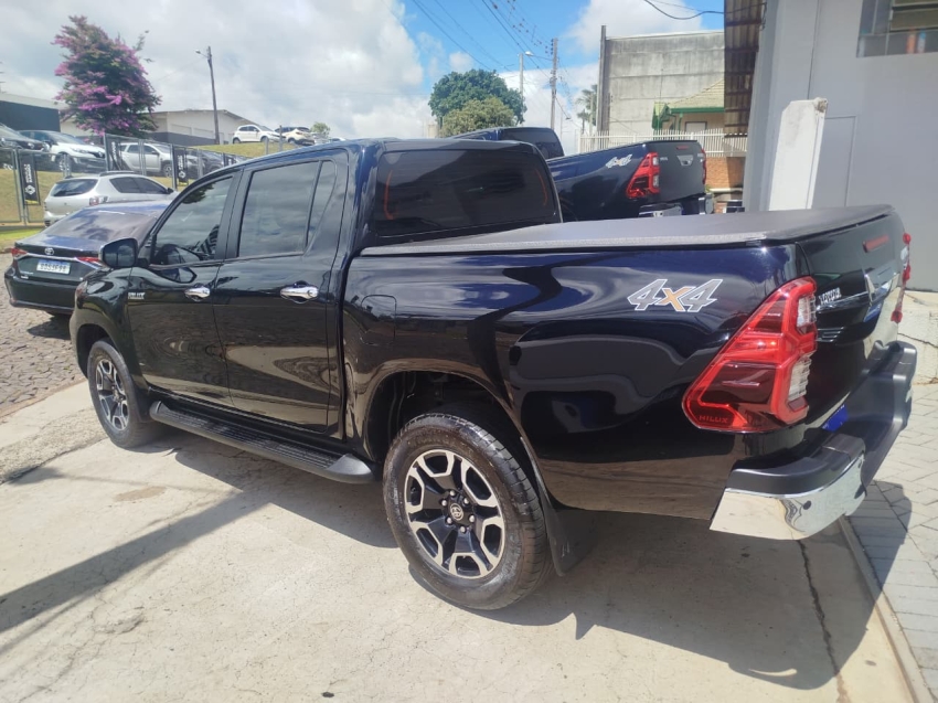 toyota hilux 2.8 d-4d turbo diesel cd srv 4x4 automatico 4p 20245