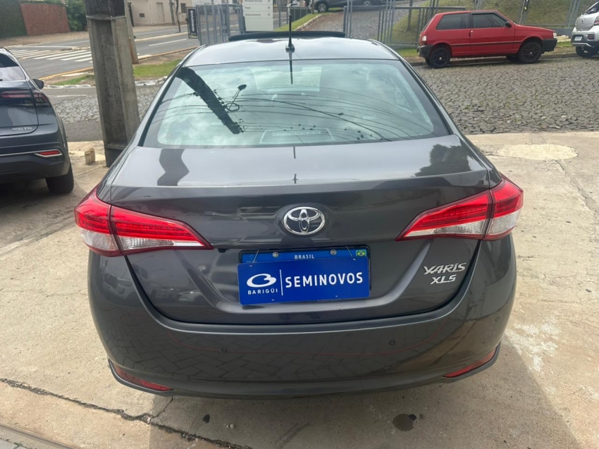 toyota yaris 1.5 16v flex sedan xls connect multidrive 4p automatico 20237