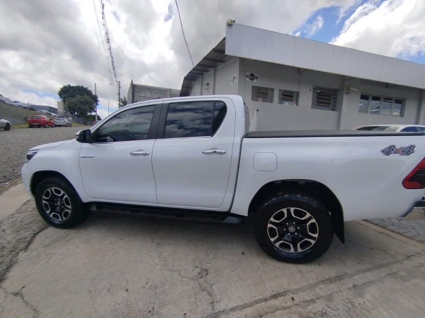 toyota hilux 2.8 d-4d turbo diesel cd srx 4x4 automatico 4p 20254