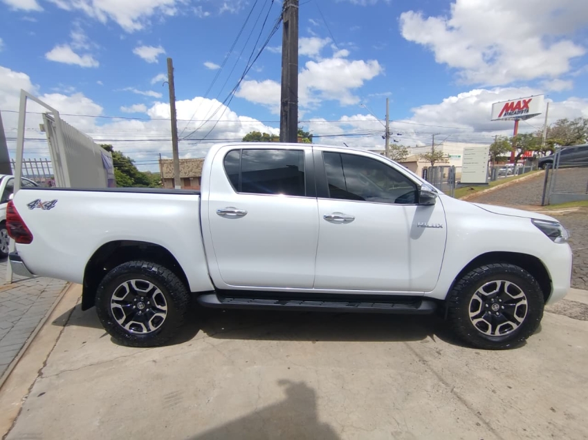 toyota hilux 2.8 d-4d turbo diesel cd srx 4x4 automatico 4p 20253