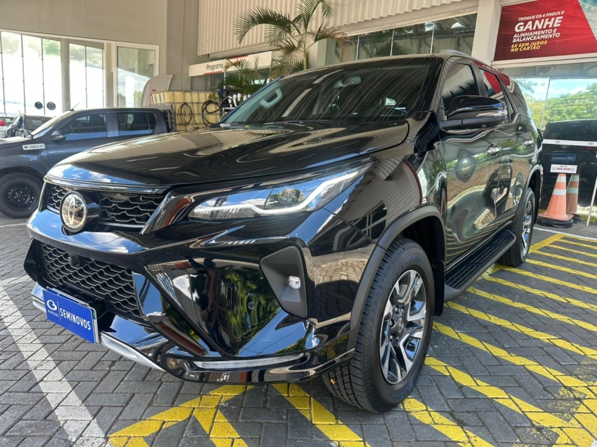 toyota hilux sw4 2.8 d-4d turbo diesel srx platinum 4x4 automatico 4p 20252