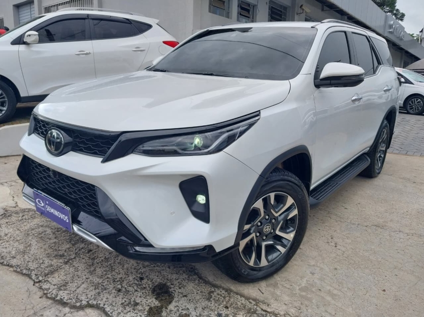 toyota hilux sw4 2.8 d-4d turbo diesel srx platinum 7l 4x4 automatico 4p 20252