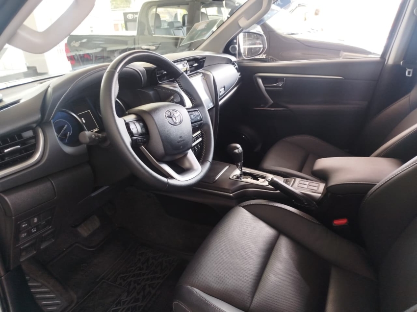 toyota hilux sw4 2.8 d-4d turbo diesel srx platinum 4x4 automatico 4p 20247