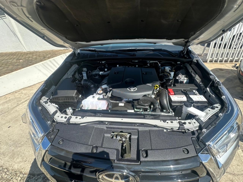 toyota hilux 2.8 d-4d turbo diesel cd srx plus 4x4 automatico 4p 20248