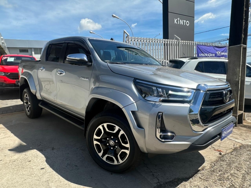toyota hilux 2.8 d-4d turbo diesel cd srx plus 4x4 automatico 4p 2024