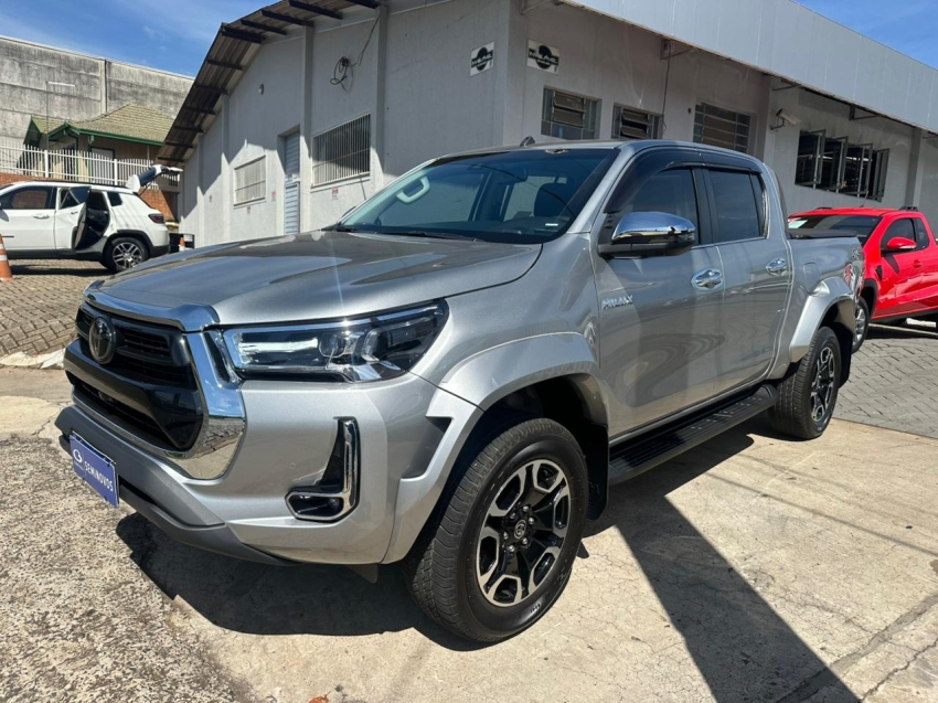 toyota hilux 2.8 d-4d turbo diesel cd srx plus 4x4 automatico 4p 20242