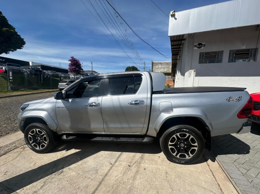 toyota hilux 2.8 d-4d turbo diesel cd srx plus 4x4 automatico 4p 20244