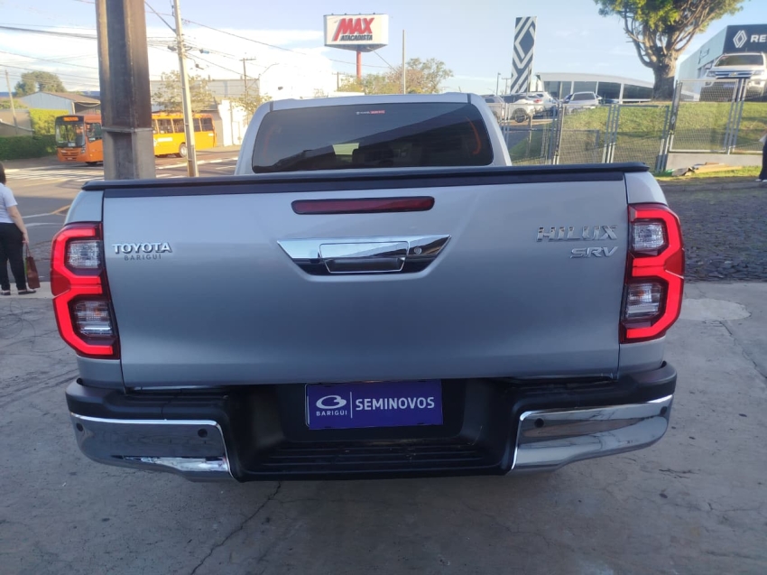 toyota hilux 2.8 d-4d turbo diesel cd srv 4x4 automatico 4p 20255