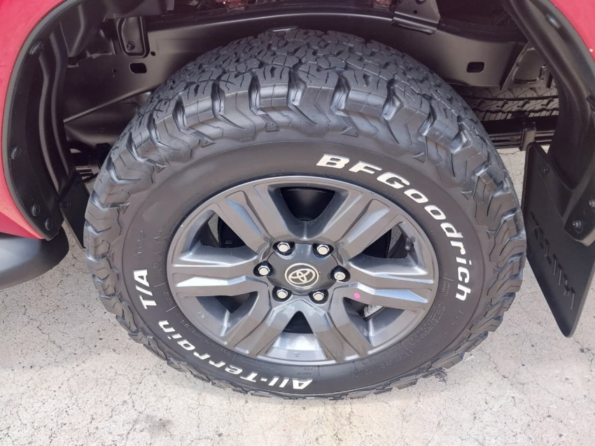 toyota hilux 2.8 d-4d turbo diesel cd sr 4x4 automatico 4p 202213