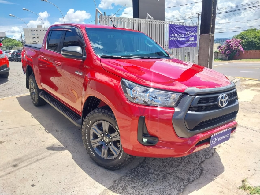 toyota hilux 2.8 d-4d turbo diesel cd sr 4x4 automatico 4p 2022