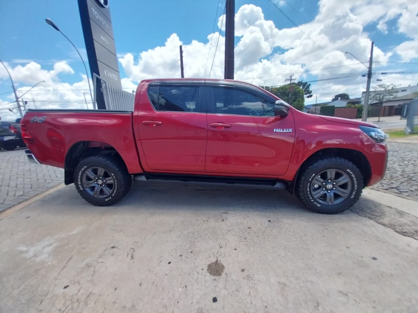 toyota hilux 2.8 d-4d turbo diesel cd sr 4x4 automatico 4p 20223