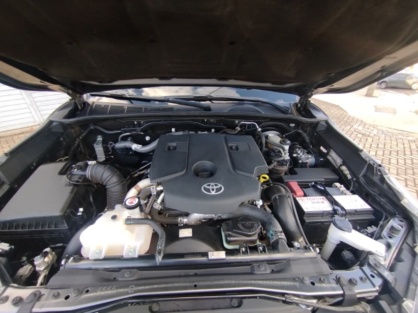 toyota hilux 2.8 d-4d turbo diesel cd srx 4x4 automatico 4p 20248