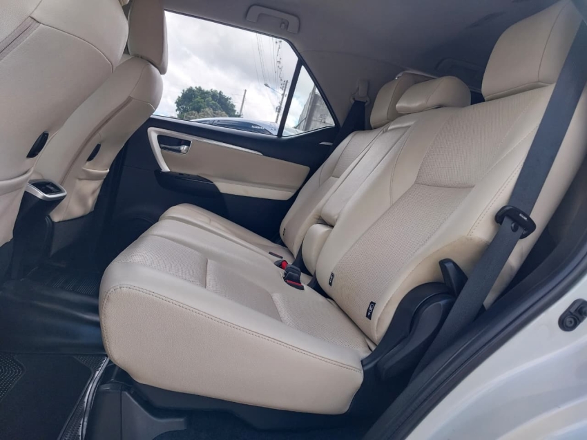 toyota hilux sw4 2.8 srx diamond 4x4 7 lugares 16v turbo intercooler diesel 4p automatico 201917