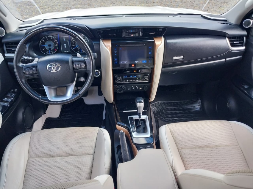 toyota hilux sw4 2.8 srx diamond 4x4 7 lugares 16v turbo intercooler diesel 4p automatico 201916