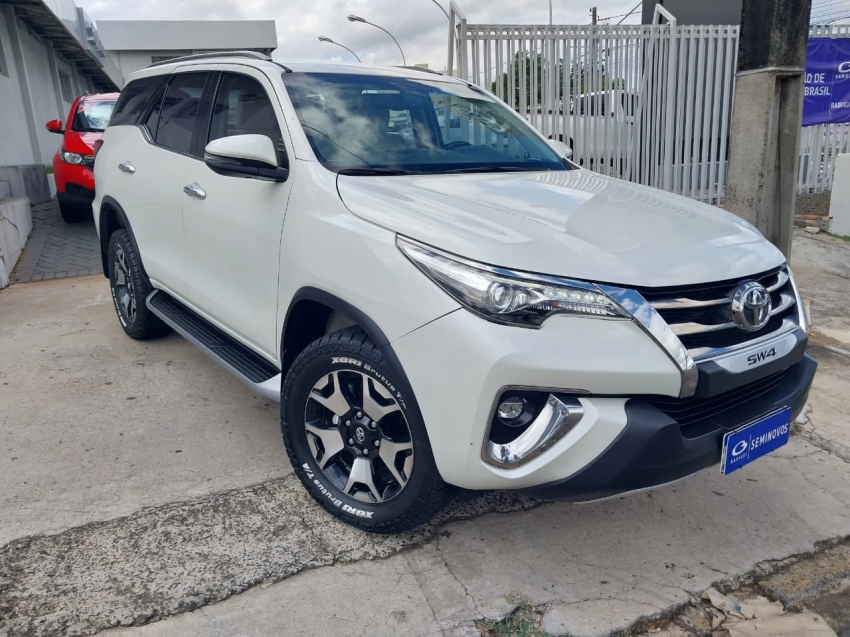 toyota hilux sw4 2.8 srx diamond 4x4 7 lugares 16v turbo intercooler diesel 4p automatico 2019