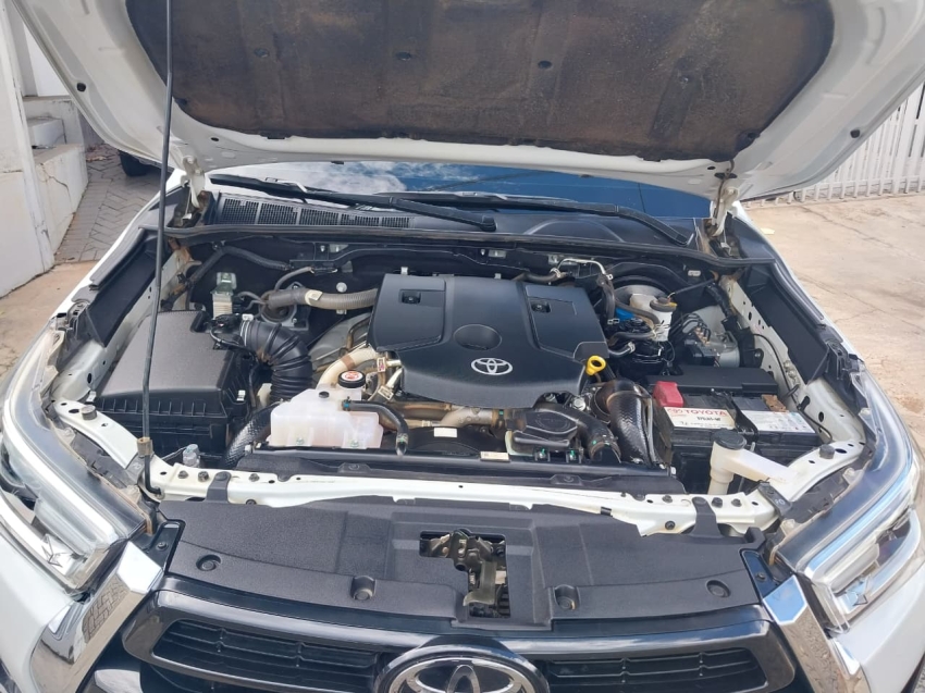 toyota hilux 2.8 d-4d turbo diesel cd srx 4x4 automatico 4p 20258