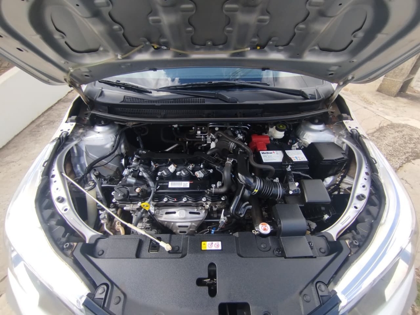 toyota yaris flex automatico 202411