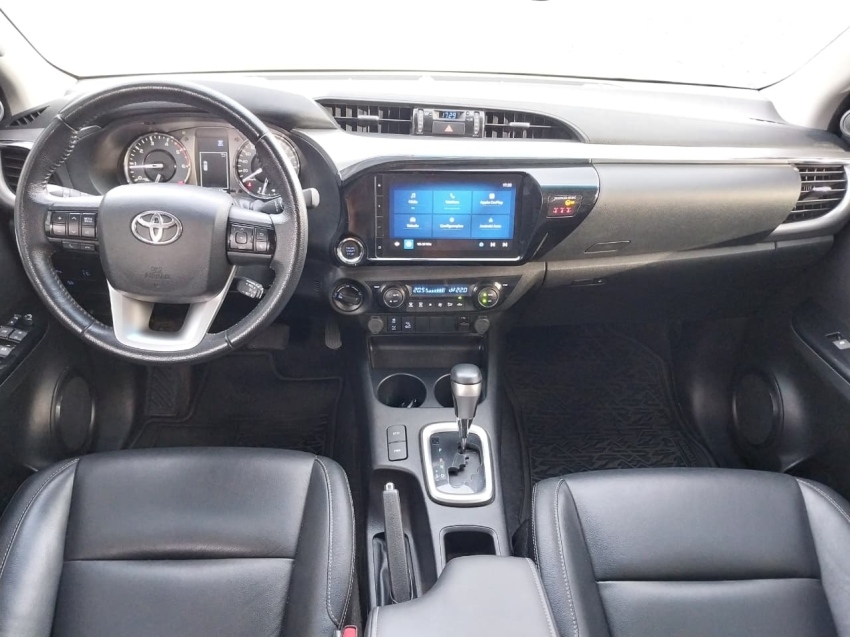 toyota hilux 2.8 d-4d turbo diesel cd srv 4x4 automatico 4p 202410