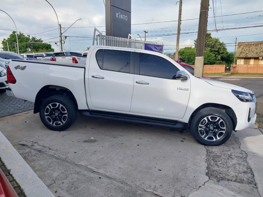 toyota hilux 2.8 d-4d turbo diesel cd srv 4x4 automatico 4p 20243