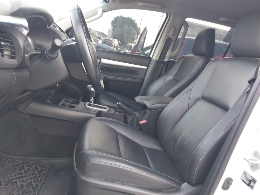 toyota hilux 2.8 d-4d turbo diesel cd srv 4x4 automatico 4p 202412