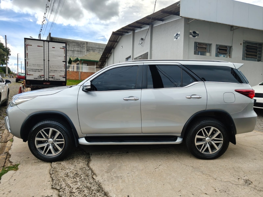 toyota hilux sw4 4.0 srx 4x4 7 lugares v6 24v gasolina 4p automatico 20164