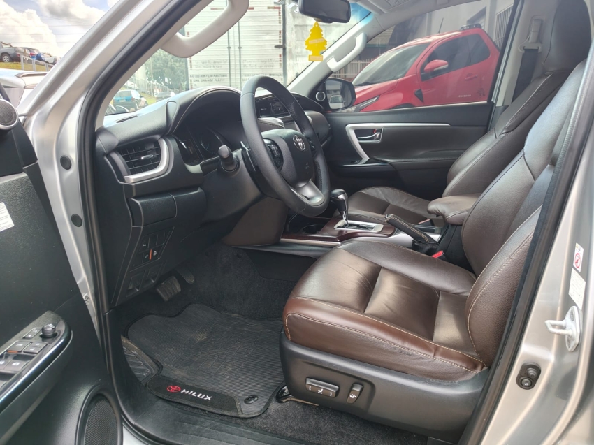 toyota hilux sw4 4.0 srx 4x4 7 lugares v6 24v gasolina 4p automatico 201614