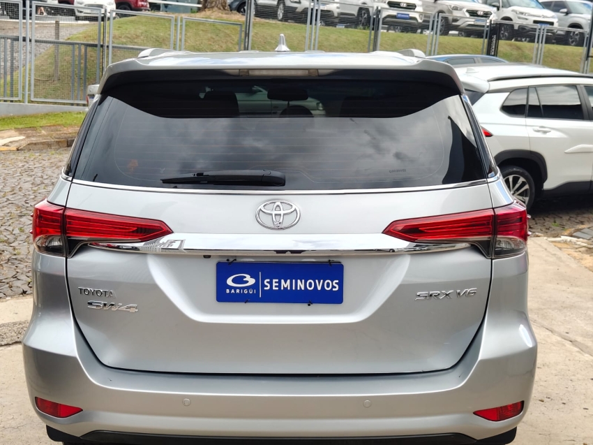 toyota hilux sw4 4.0 srx 4x4 7 lugares v6 24v gasolina 4p automatico 20166