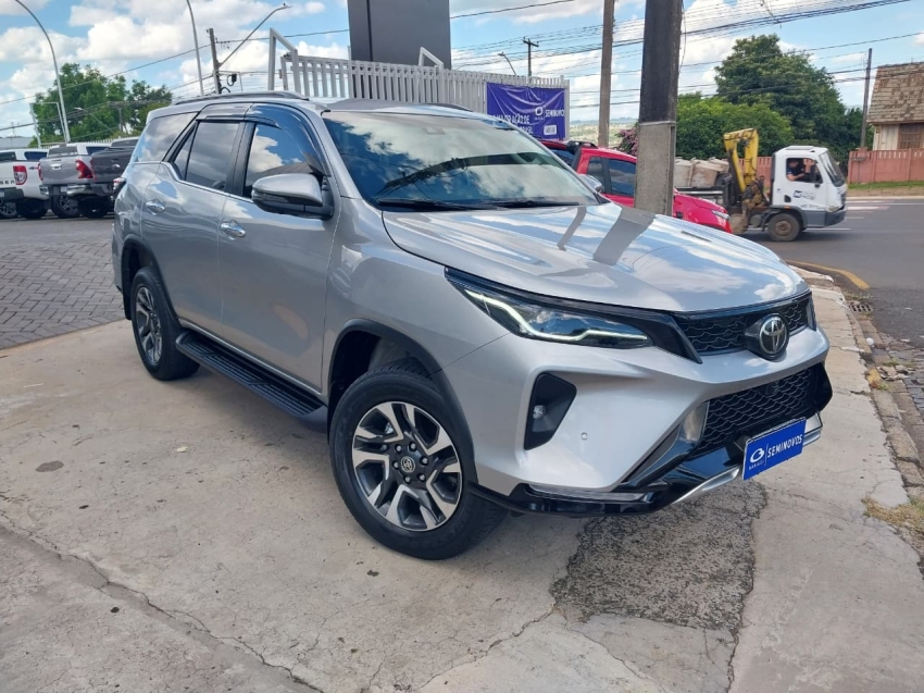 toyota hilux sw4 2.8 d-4d turbo diesel srx platinum 7l 4x4 automatico 4p 2024