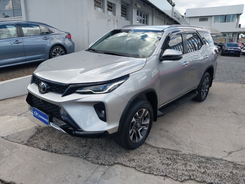 toyota hilux sw4 2.8 d-4d turbo diesel srx platinum 7l 4x4 automatico 4p 20242