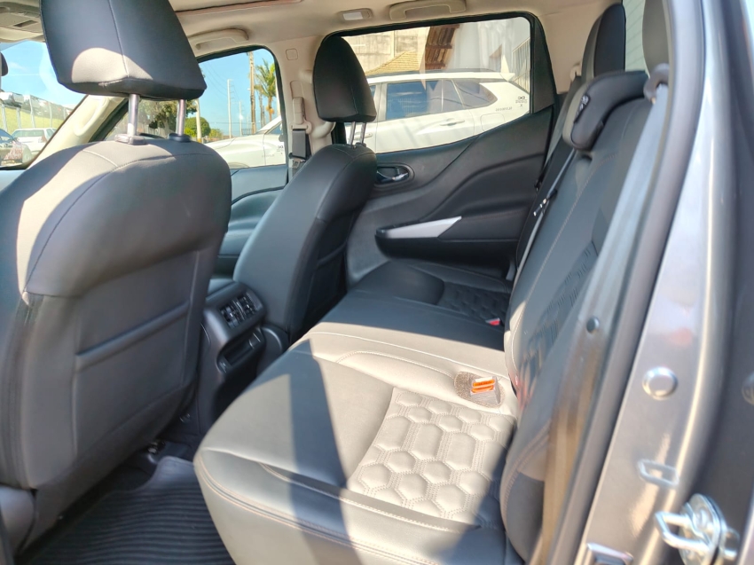 nissan frontier 2.3 16v turbo diesel platinum cd 4x4 automatico 4p 202512