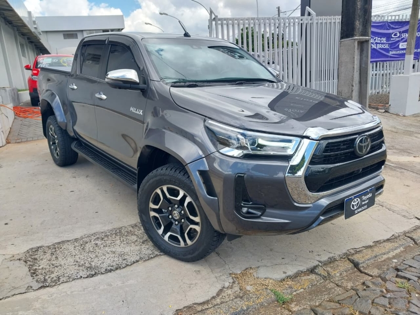 toyota hilux 2.8 d-4d turbo diesel cd srx plus 4x4 automatico 4p 2024