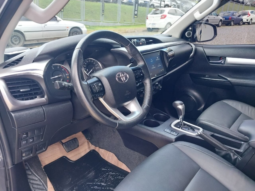toyota hilux 2.8 d-4d turbo diesel cd srx plus 4x4 automatico 4p 202412