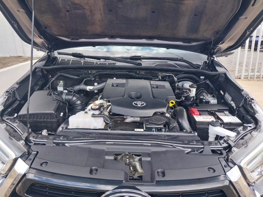 toyota hilux 2.8 d-4d turbo diesel cd srx plus 4x4 automatico 4p 20248