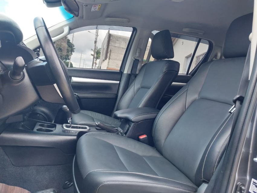 toyota hilux 2.8 d-4d turbo diesel cd srx plus 4x4 automatico 4p 202413