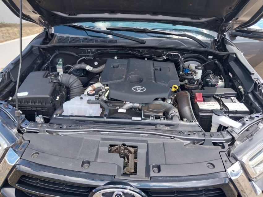 toyota hilux 2.8 d-4d turbo diesel cd srv 4x4 automatico 4p 20258