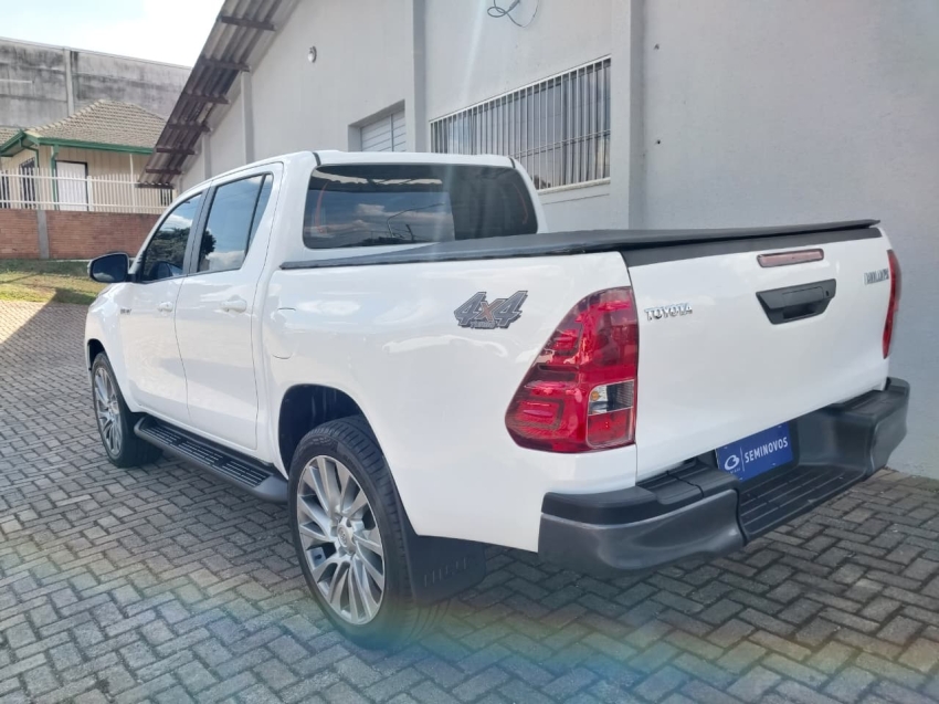 toyota hilux 2.8 d-4d turbo diesel cd power pack 4x4 manual 4p 20245