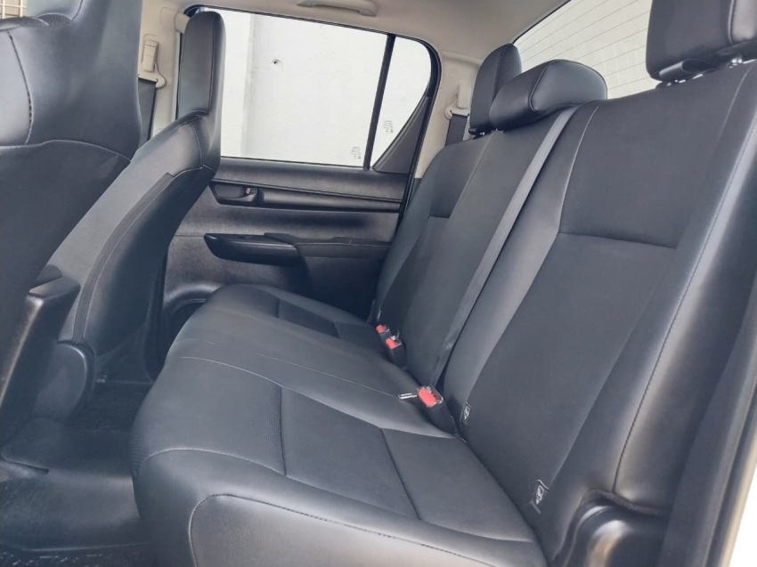 toyota hilux 2.8 d-4d turbo diesel cd power pack 4x4 manual 4p 202412