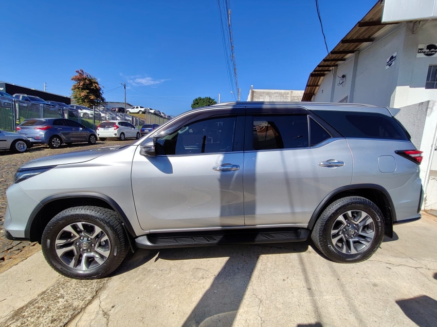 toyota hilux sw4 2.8 d-4d turbo diesel srx platinum 7l 4x4 automatico 4p 20243